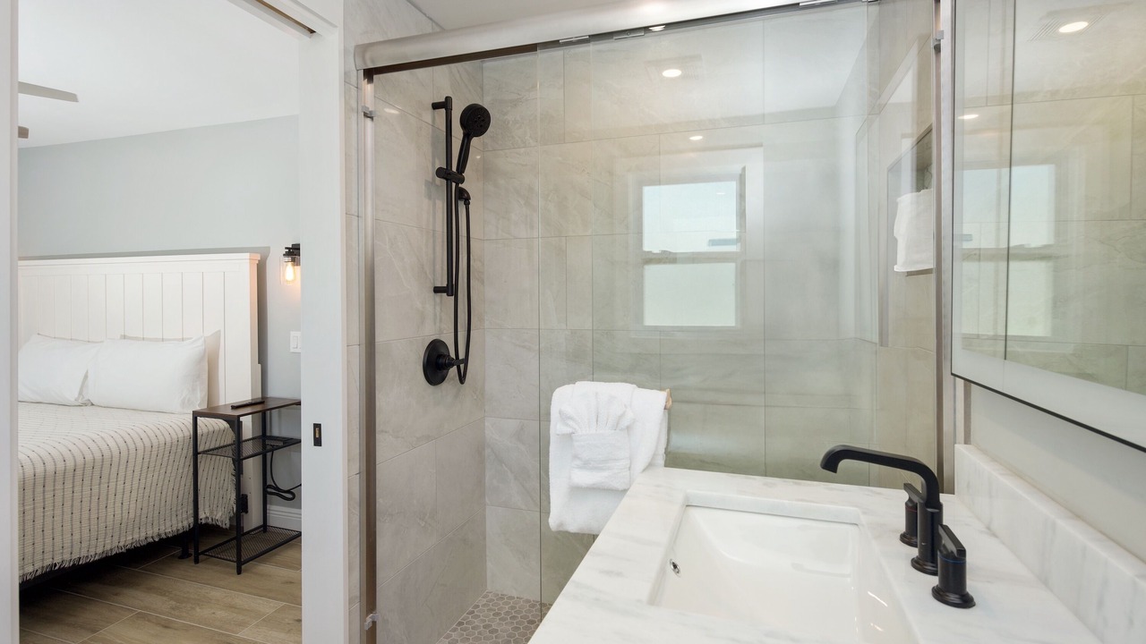 Photo of Bathroom in Mid Island