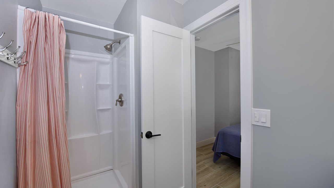 Photo of Bathroom in Mid Island