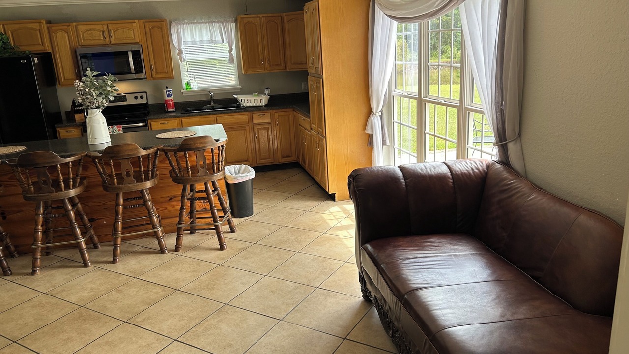 Photo of Livingroom in Tunnel Hill