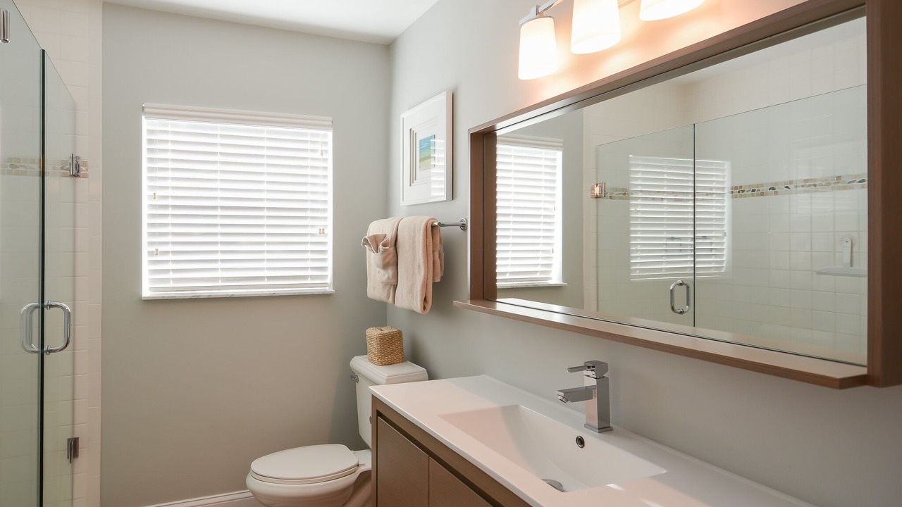 Photo of Bathroom in New Smyrna Beach