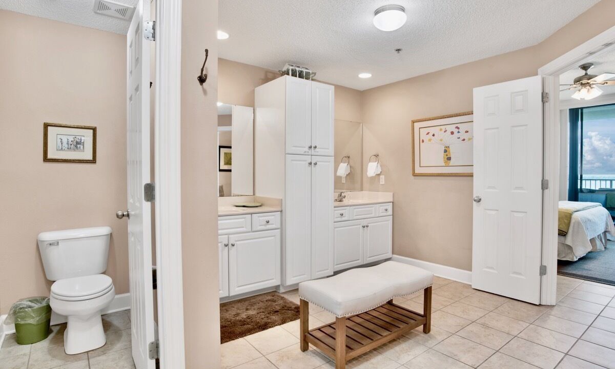 Photo of Bathroom in Orange Beach East