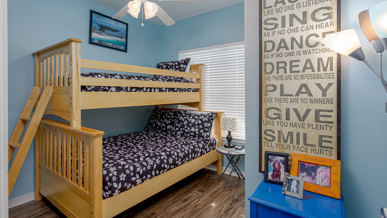Photo of Bedroom in Pensacola Beach