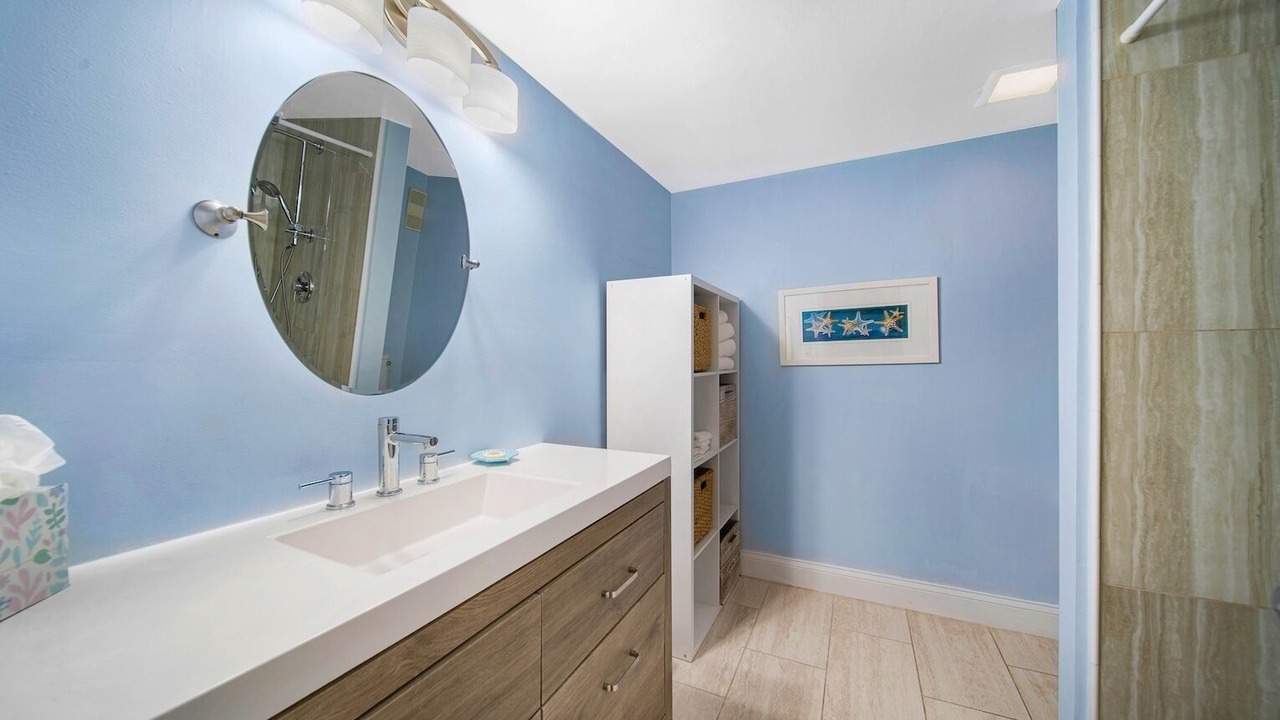 Photo of Bathroom in Beachview Country Club Estates