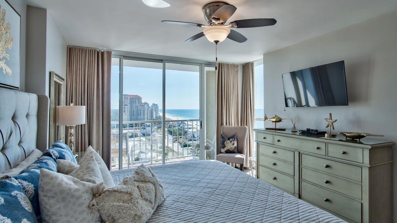 Photo of Bedroom in Miramar Beach