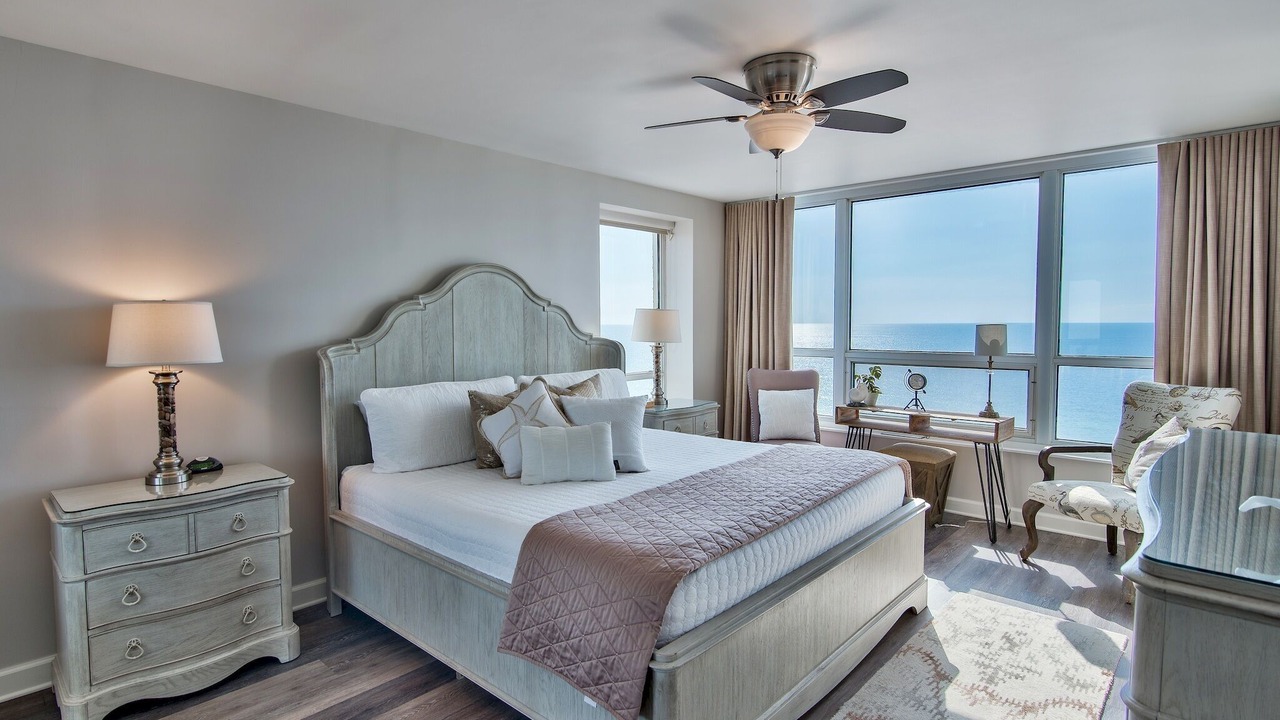 Photo of Bedroom in Miramar Beach