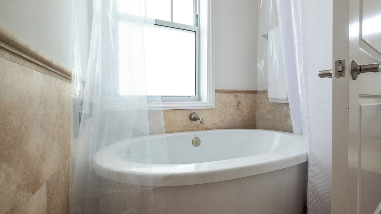 Photo of Bathroom in Marathon
