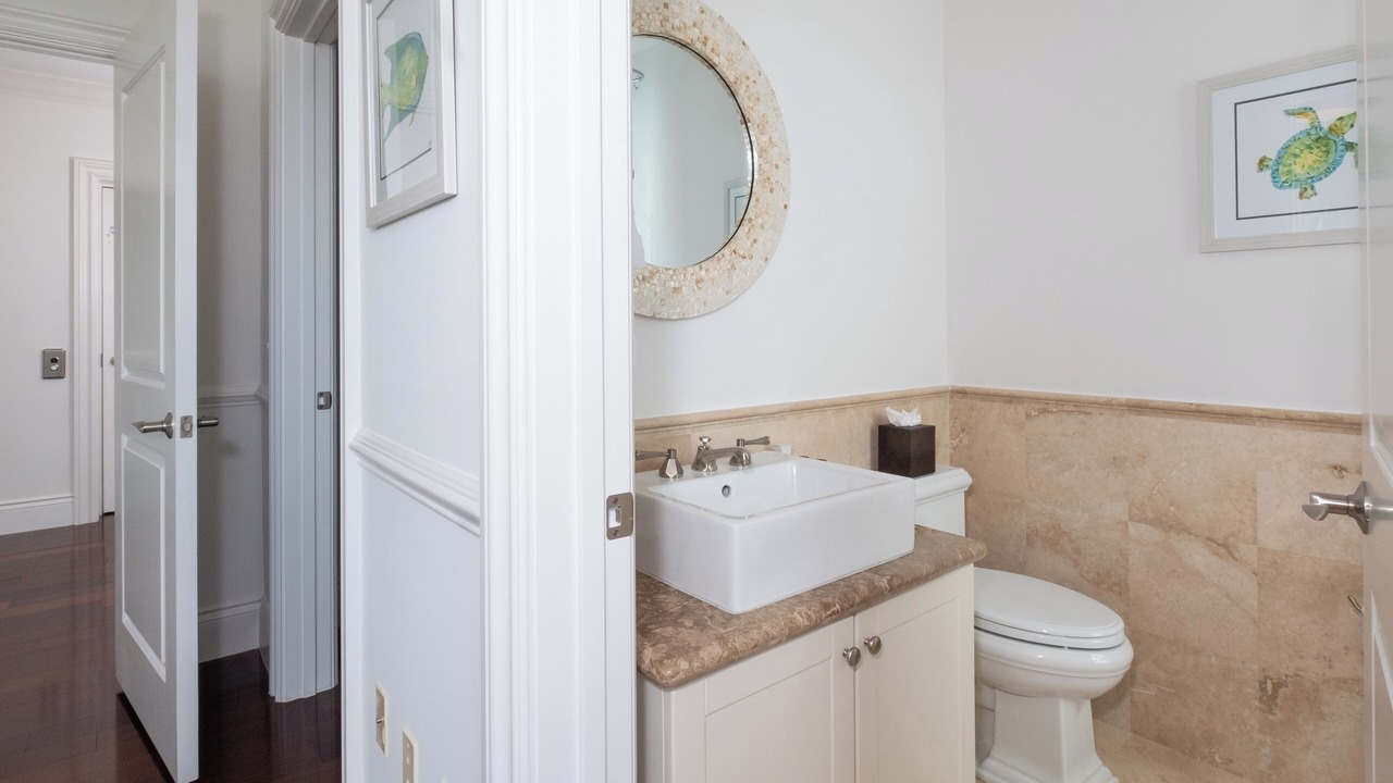 Photo of Bathroom in Marathon