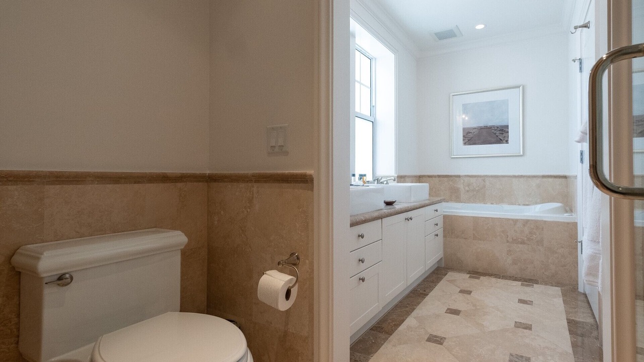 Photo of Bathroom in Marathon