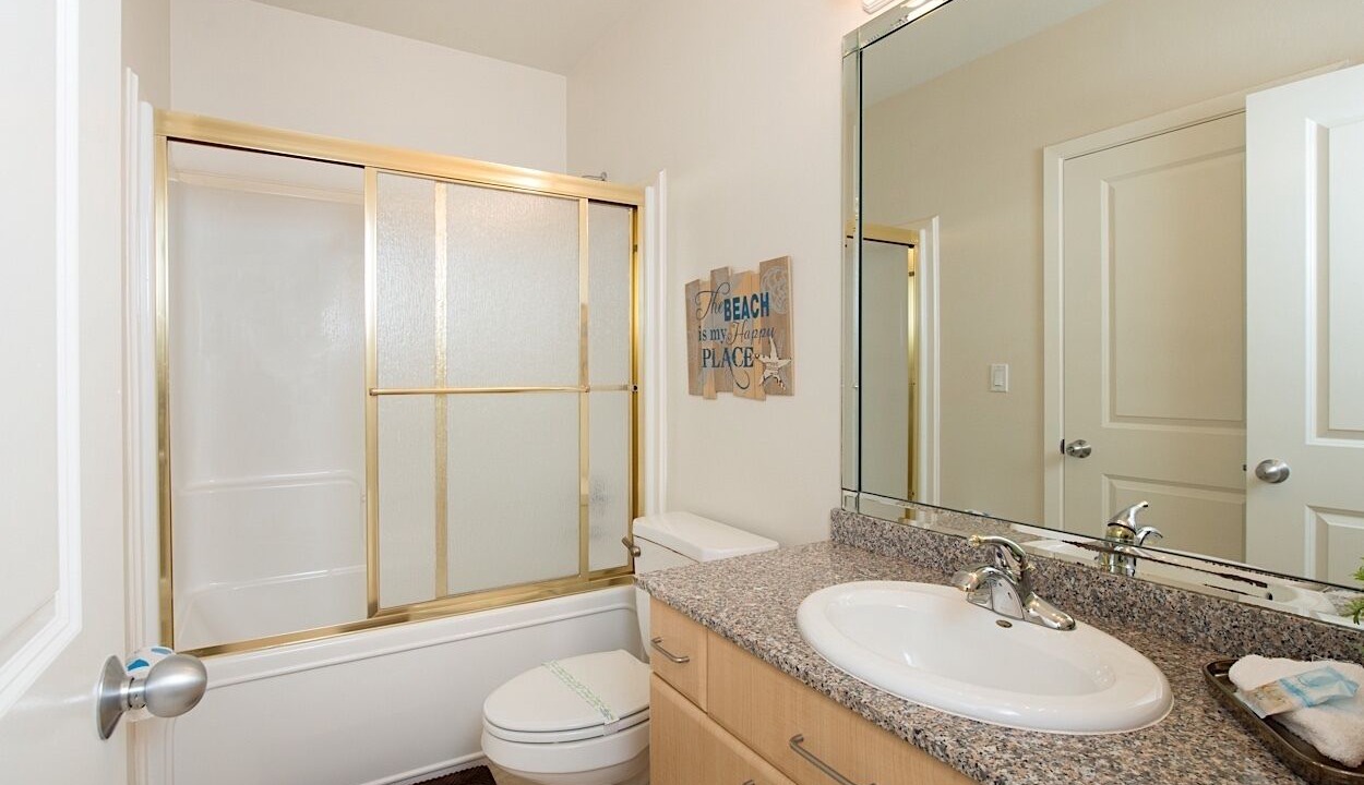 Photo of Bathroom in Orange Beach East