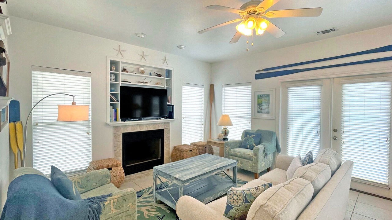 Photo of Livingroom in White Sands Cottages