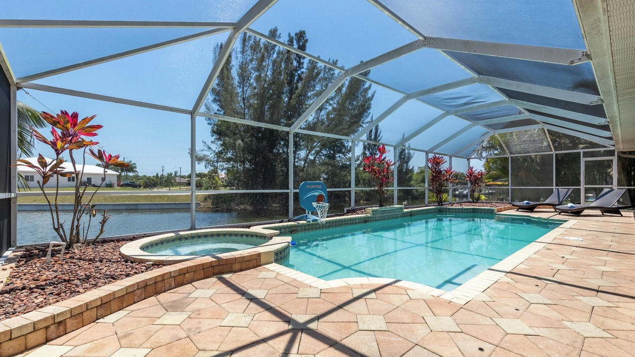 Photo of Outdoor in Pelican