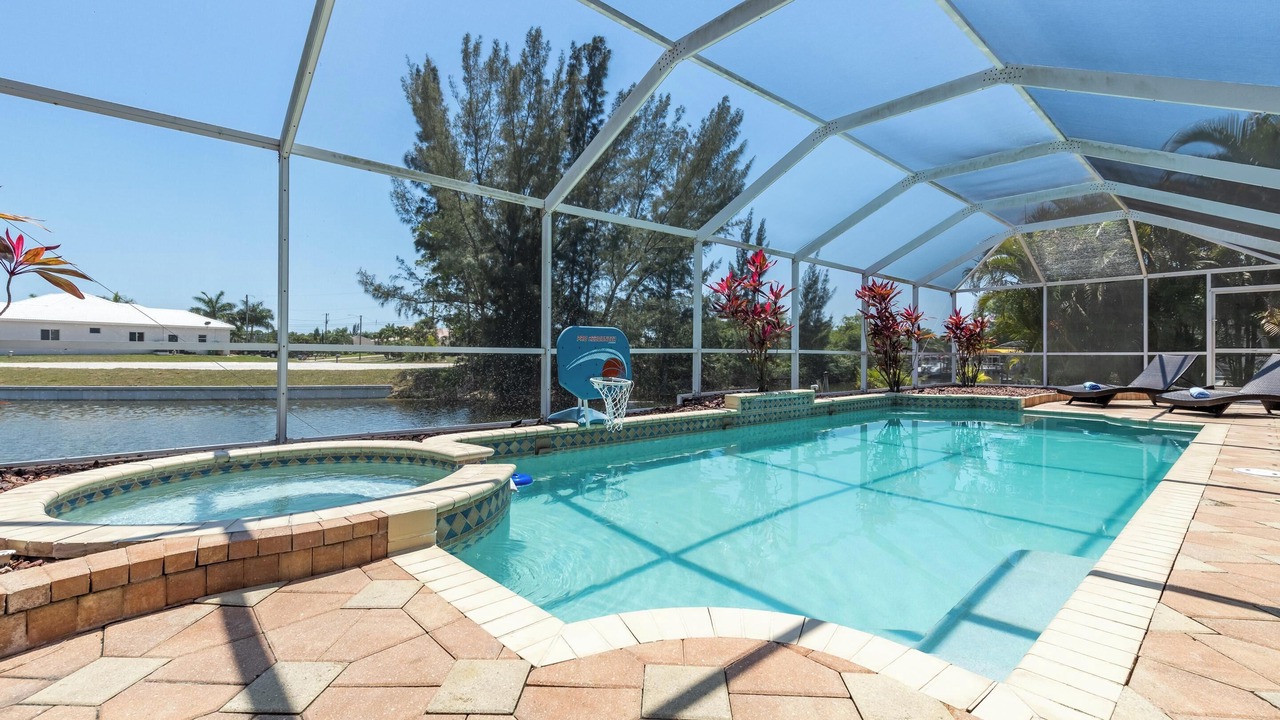 Photo of Outdoor in Pelican