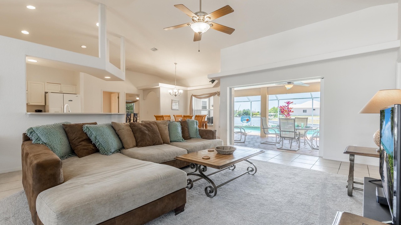 Photo of Livingroom in Pelican
