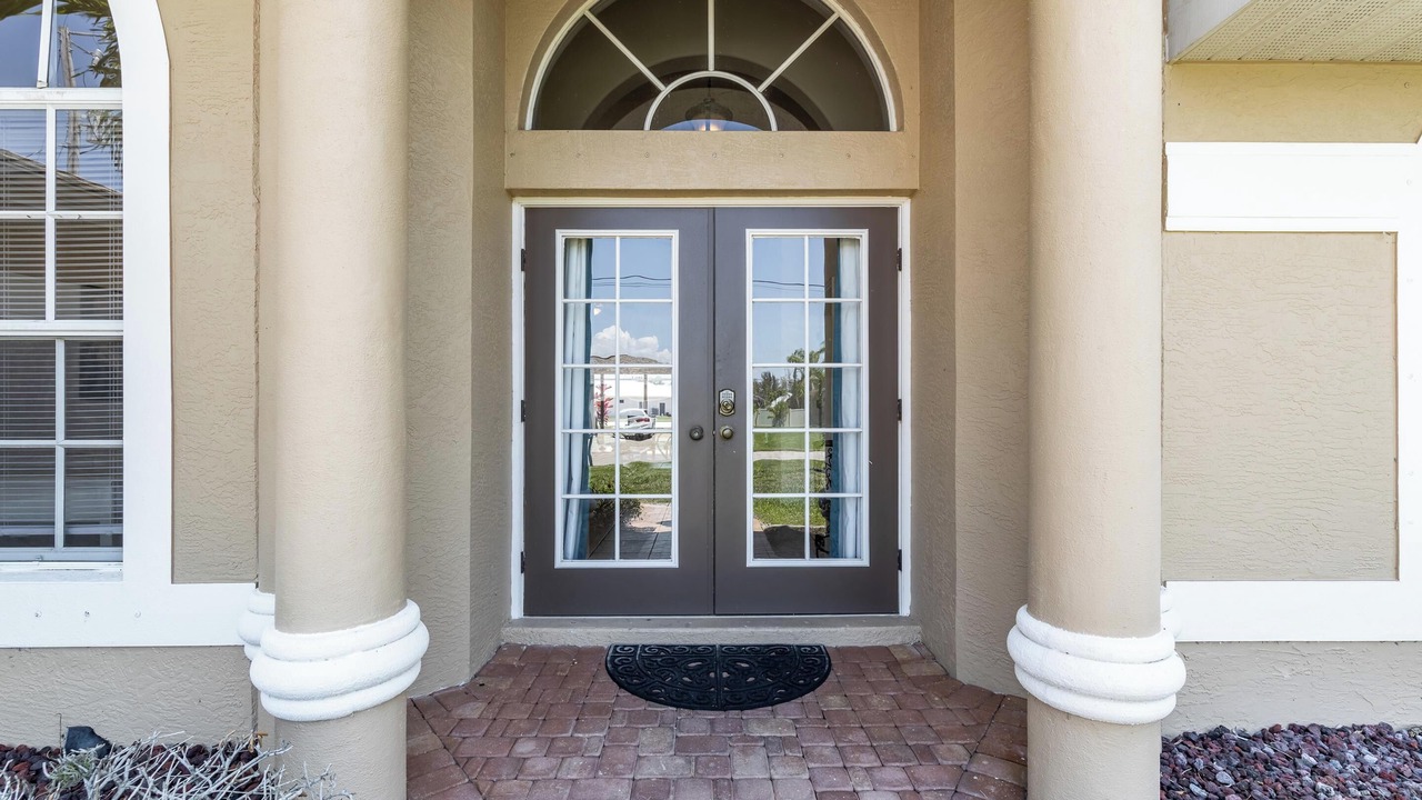 Photo of Outdoor in Pelican