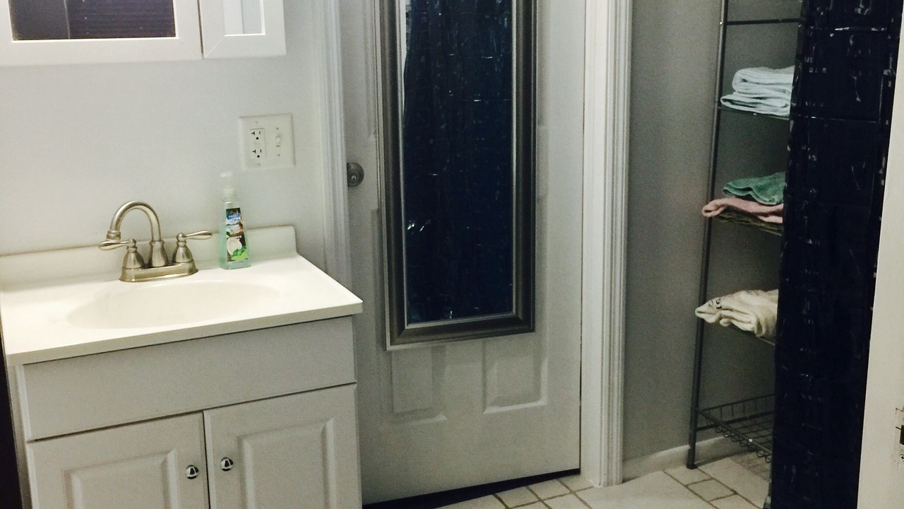 Photo of Bathroom in Meadowlawn