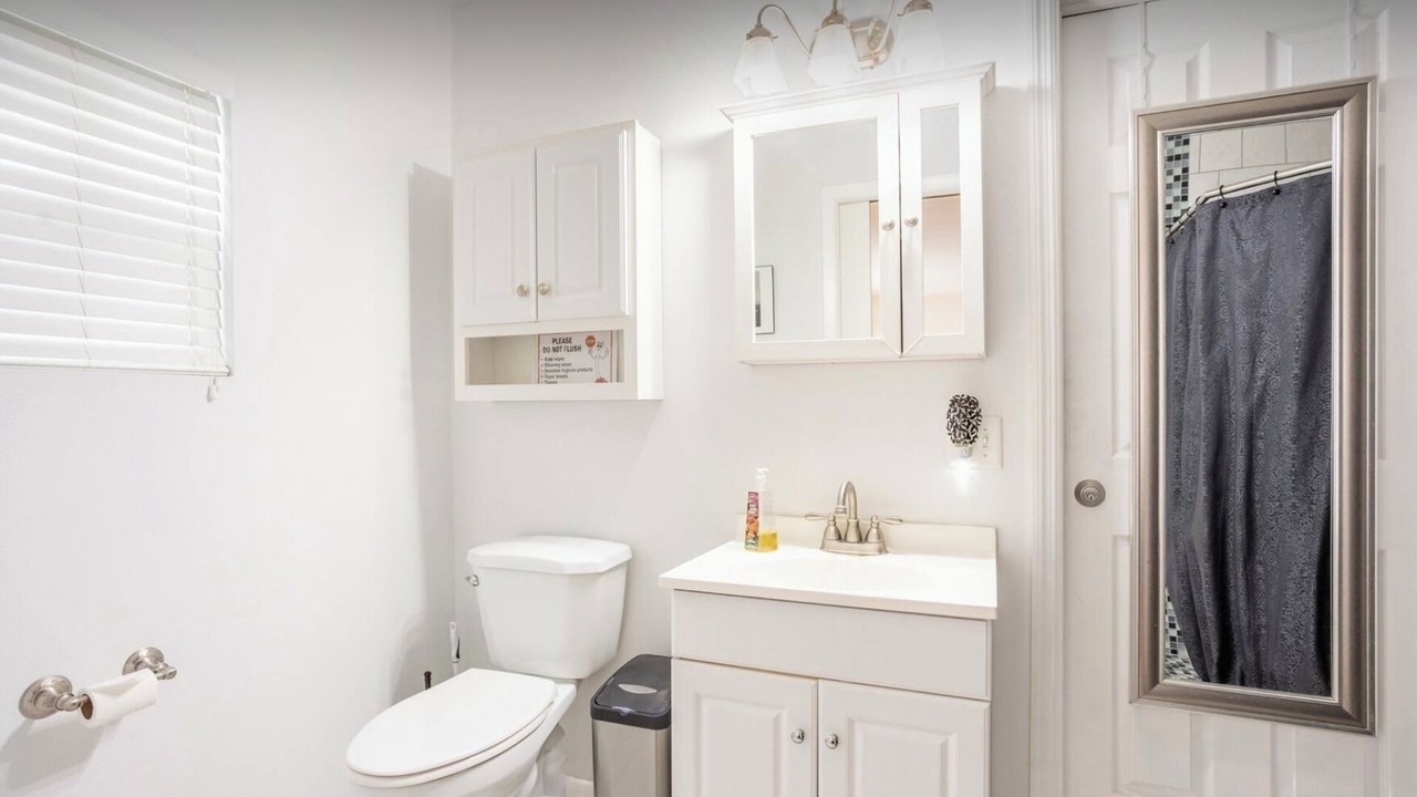 Photo of Bathroom in Meadowlawn
