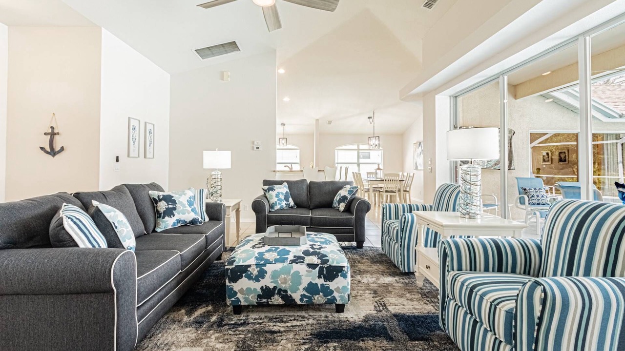 Photo of Livingroom in Central Naples