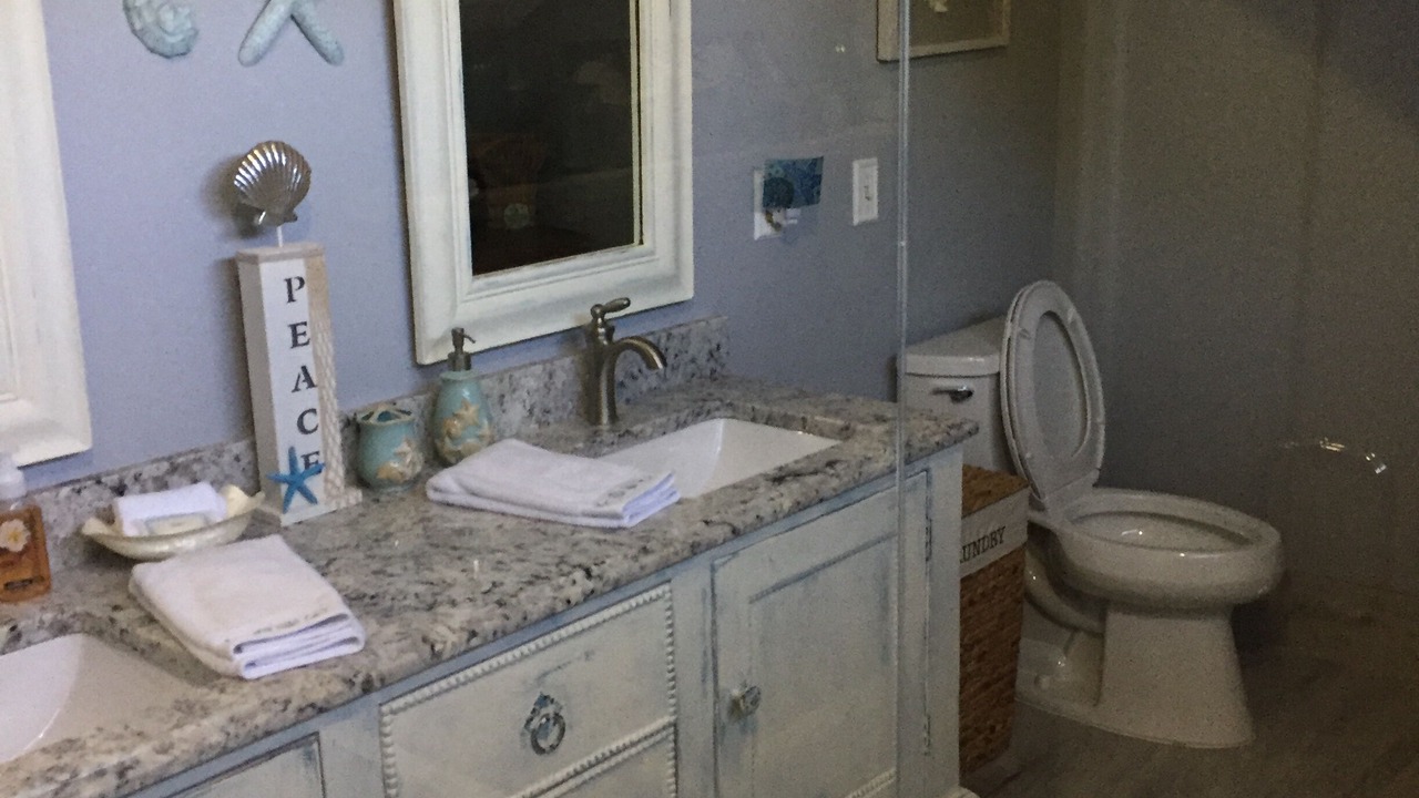 Photo of Bathroom in Jensen Beach