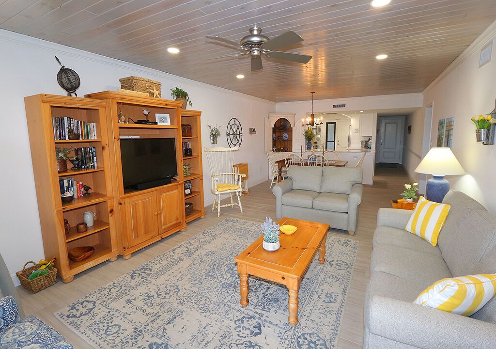 Photo of Livingroom in Whitney Beach
