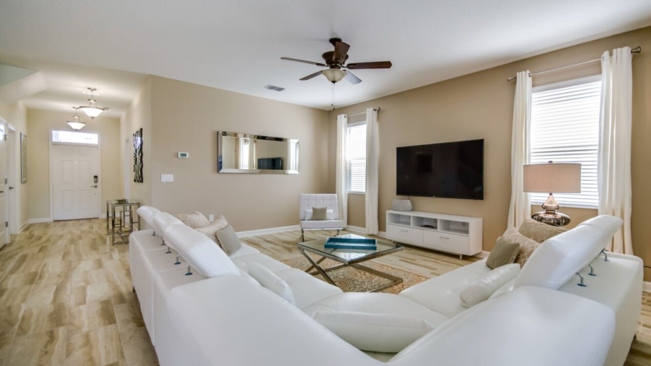 Photo of Livingroom in Davenport