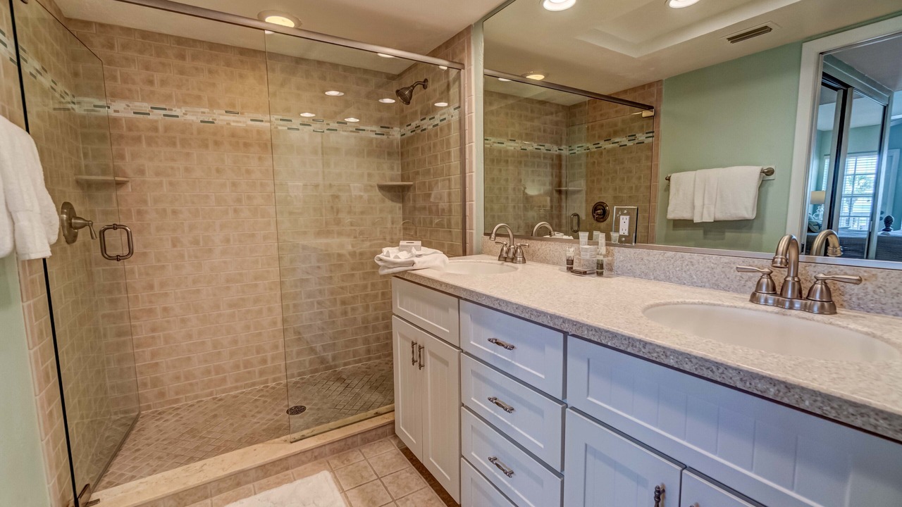 Photo of Bathroom in Palm Island