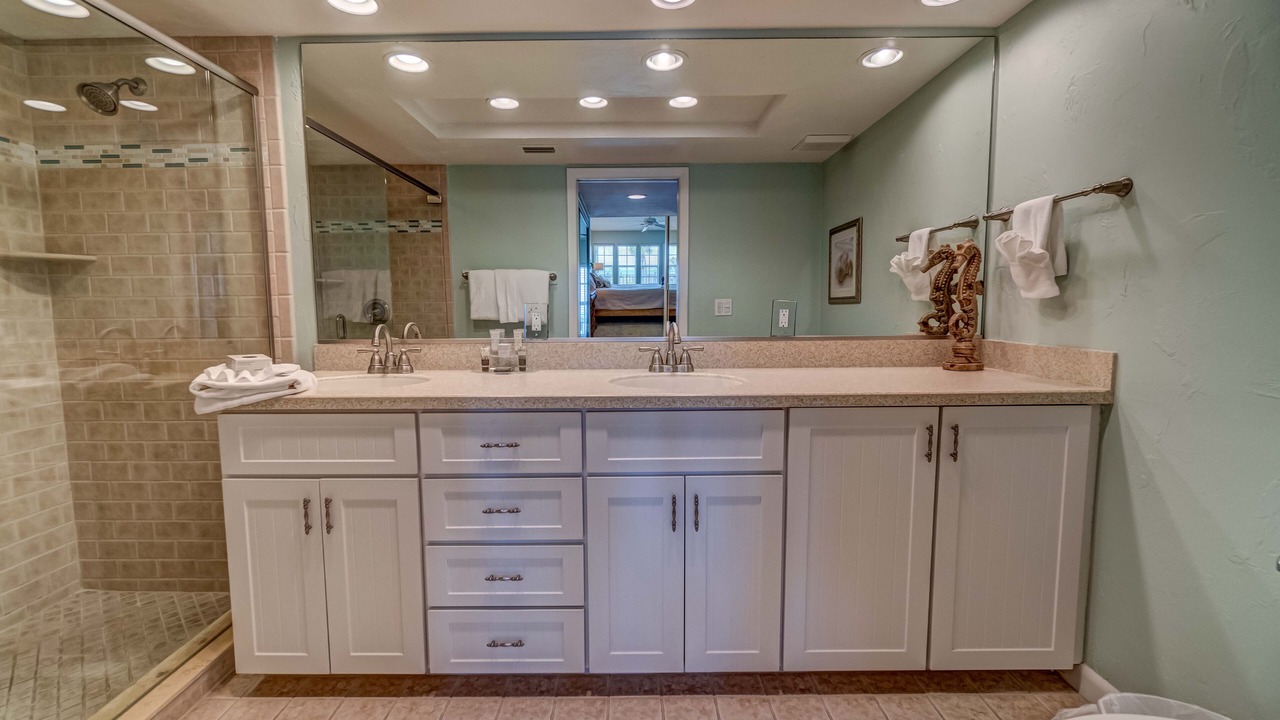 Photo of Bathroom in Palm Island