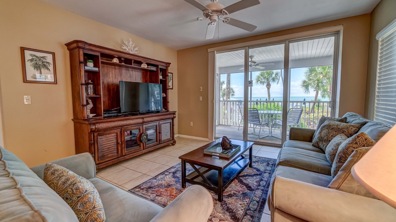 Photo of Livingroom in Palm Island