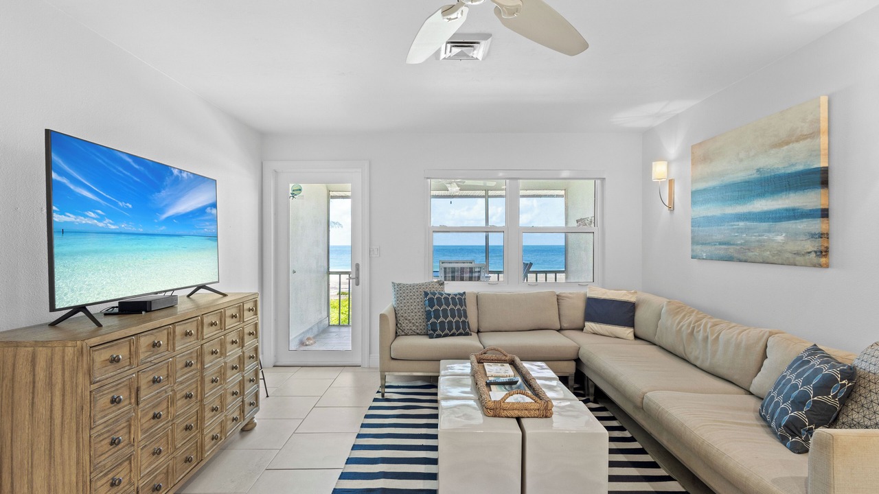 Photo of Livingroom in Whitney Beach