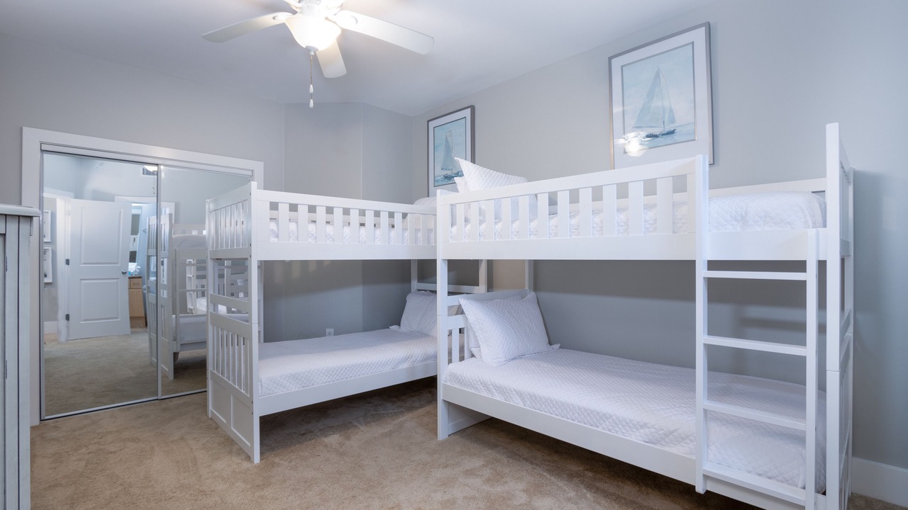 Photo of Bedroom in Orange Beach East