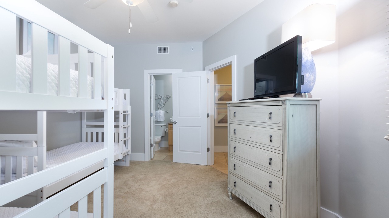 Photo of Bedroom in Orange Beach East