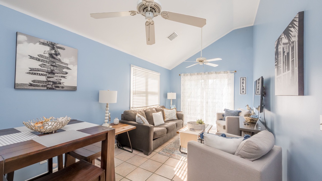 Photo of Livingroom in Truman Annex