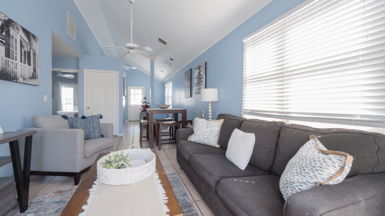 Photo of Livingroom in Truman Annex
