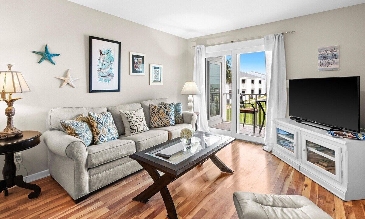 Photo of Livingroom in Miramar Beach
