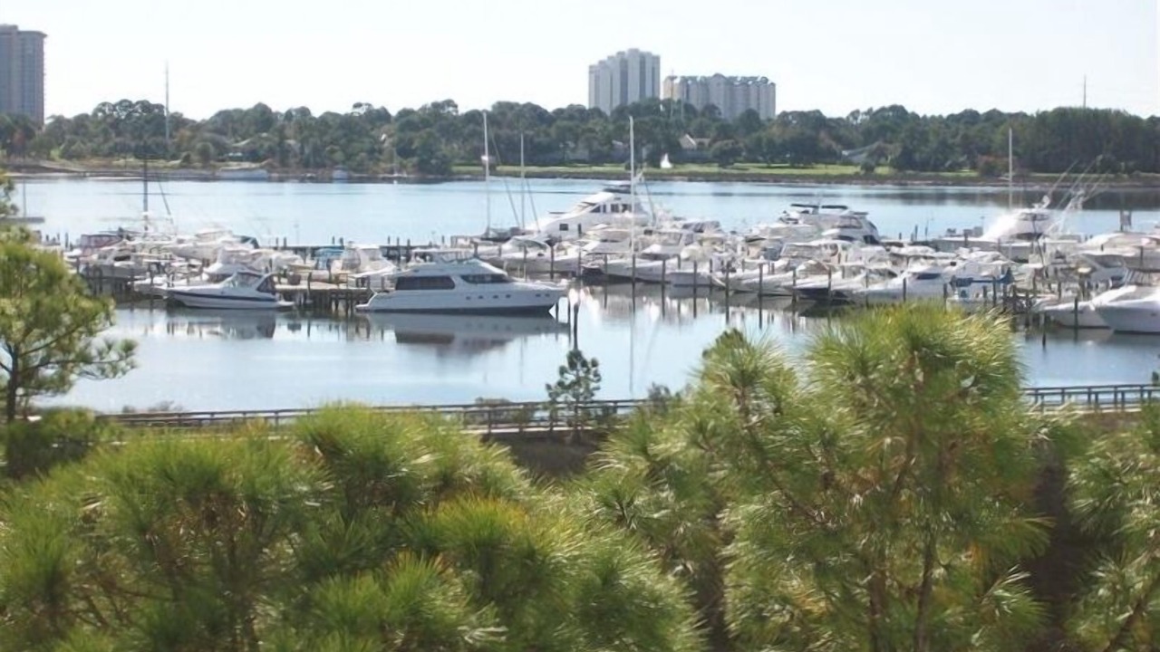 Photo of Others in Baytowne Wharf