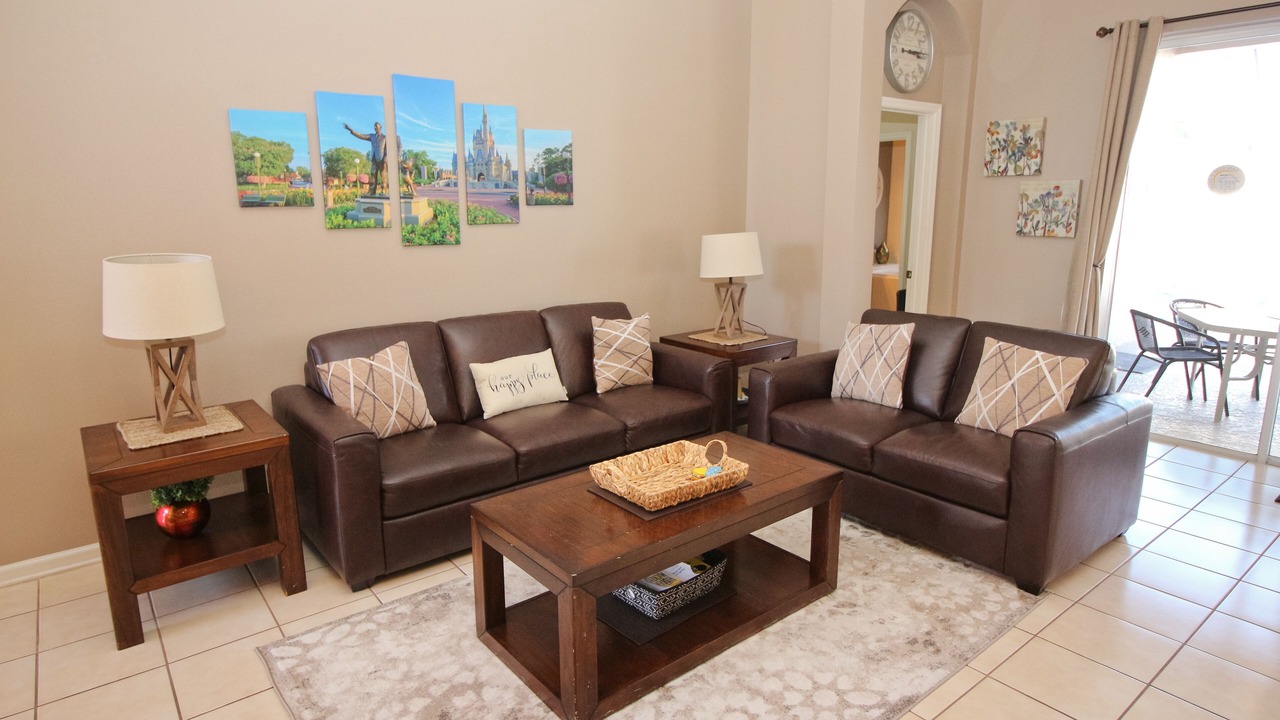 Photo of Livingroom in Windsor Palms