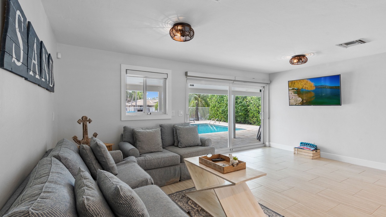 Photo of Livingroom in Deerfield Beach