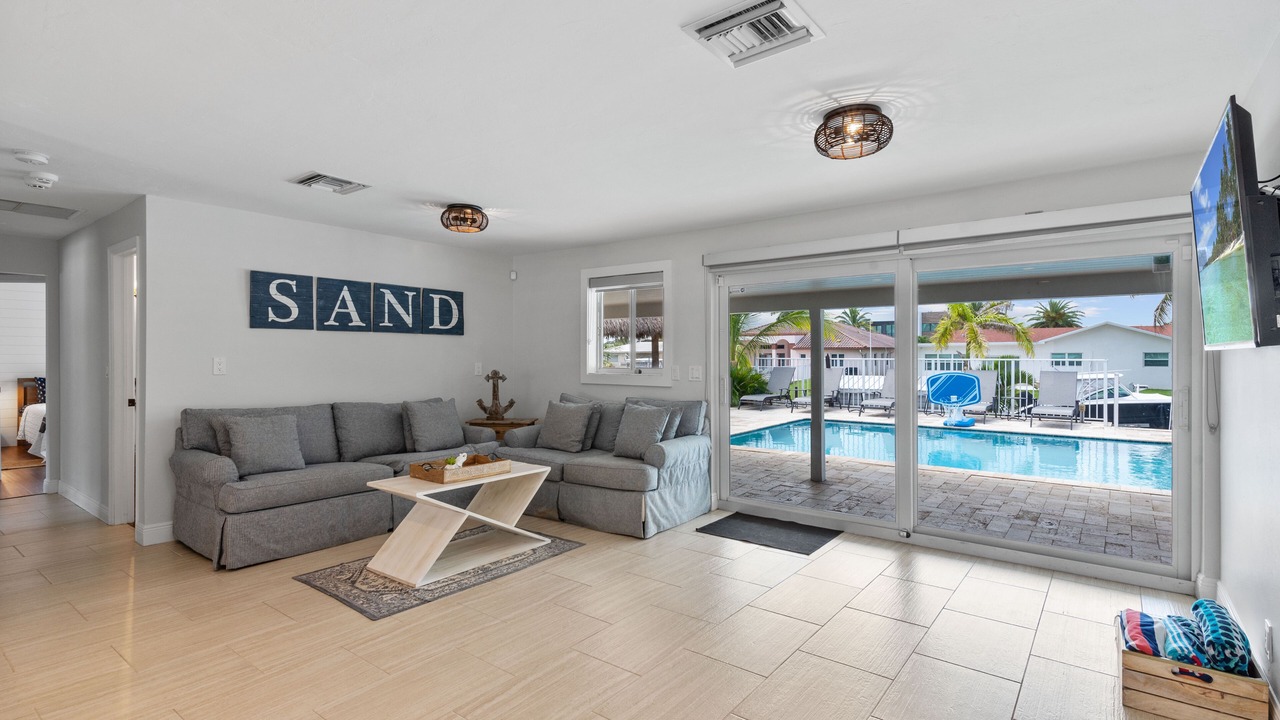 Photo of Livingroom in Deerfield Beach