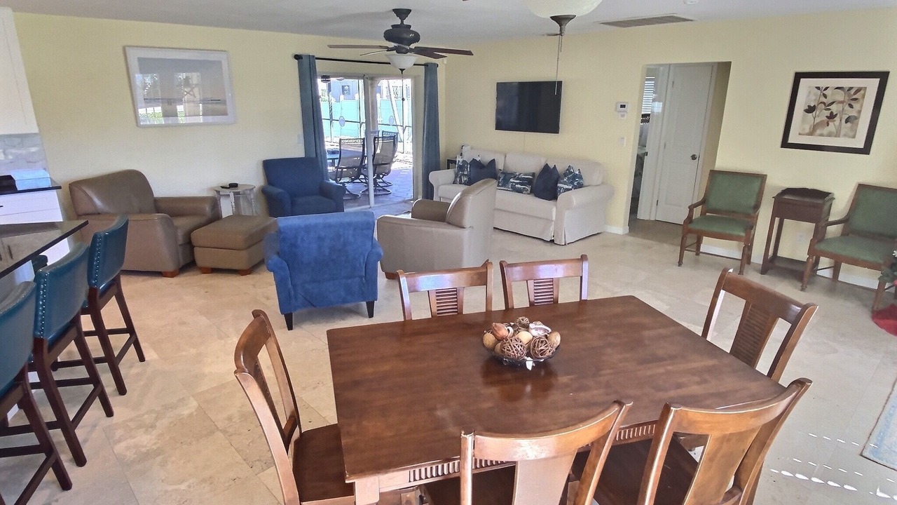 Photo of Livingroom in Caloosahatchee