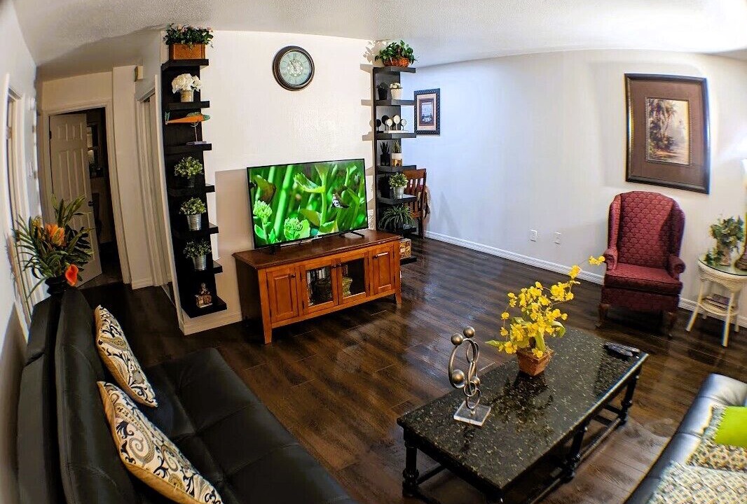 Photo of Livingroom in Laurel Park