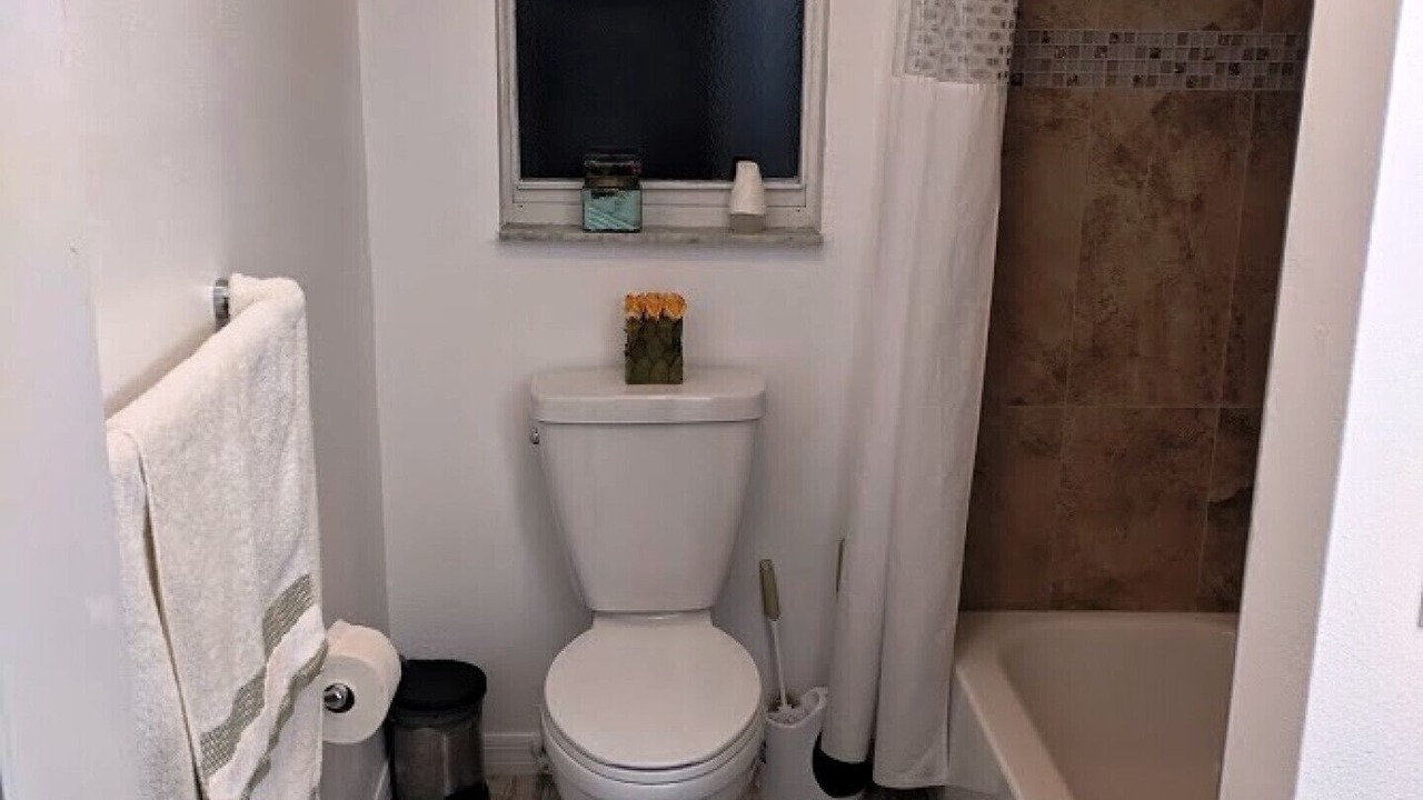 Photo of Bathroom in Laurel Park