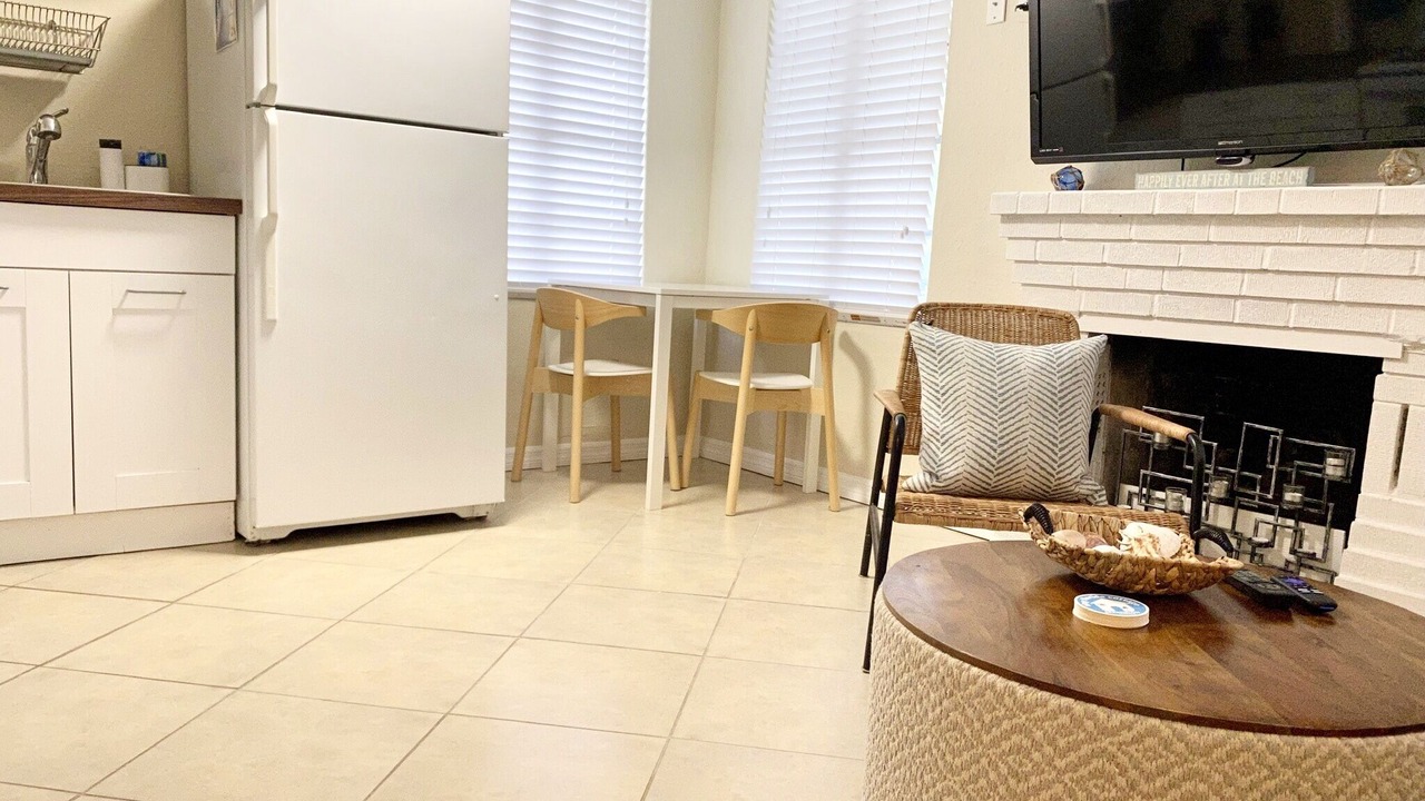 Photo of Bedroom in Bayshore Gardens