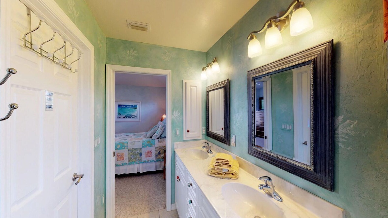 Photo of Bathroom in Mid Island