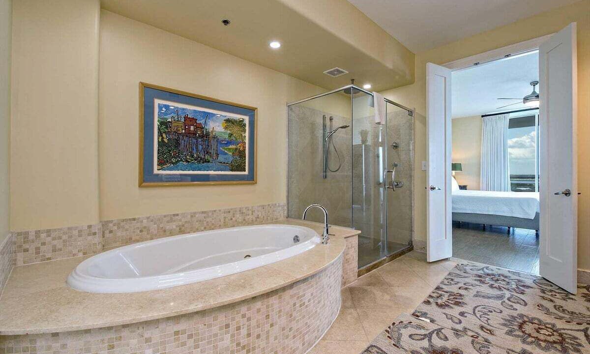 Photo of Bathroom in Orange Beach East