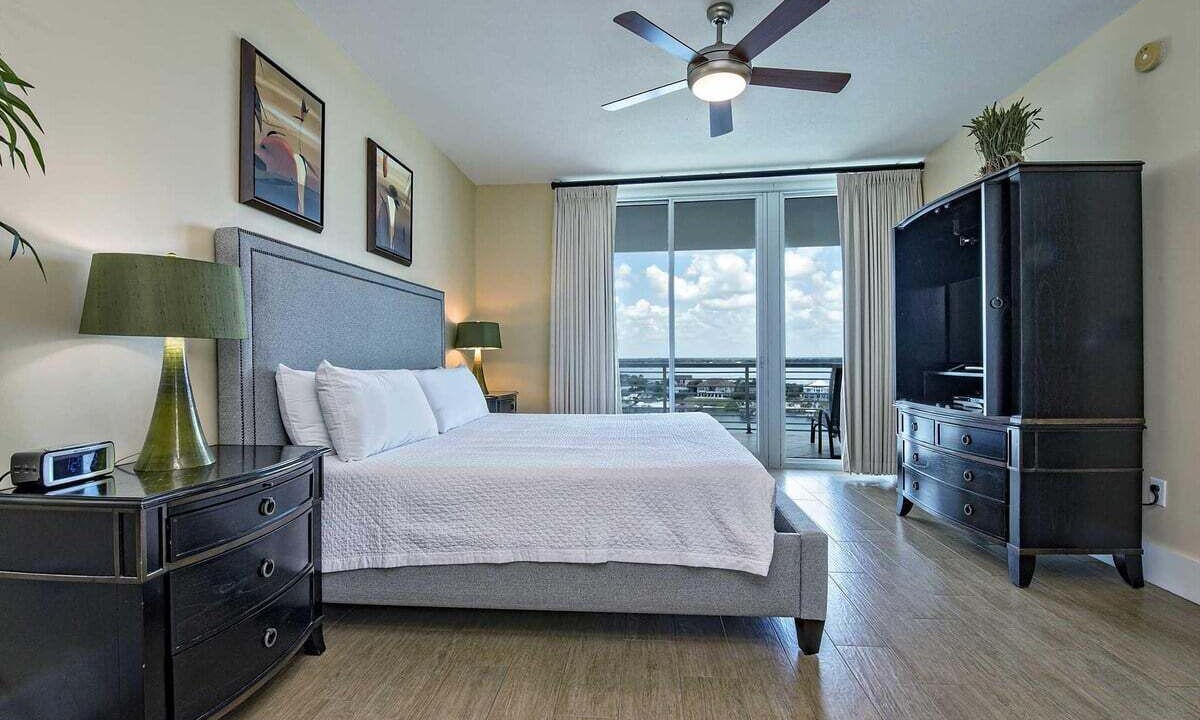 Photo of Bedroom in Orange Beach East