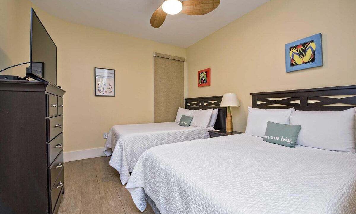 Photo of Bedroom in Orange Beach East