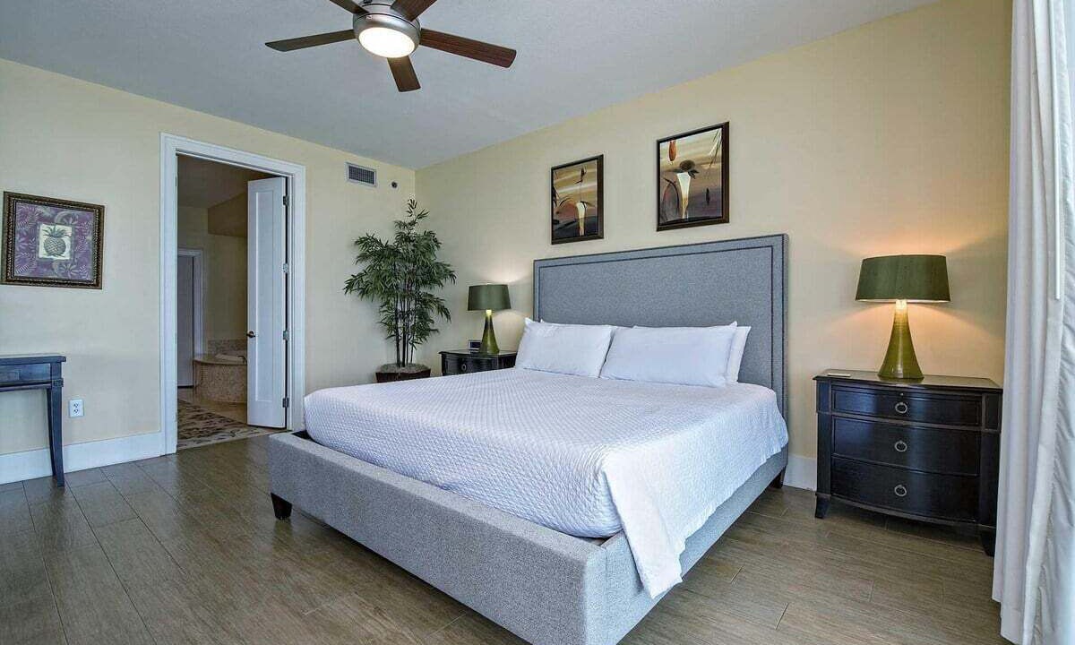 Photo of Bedroom in Orange Beach East