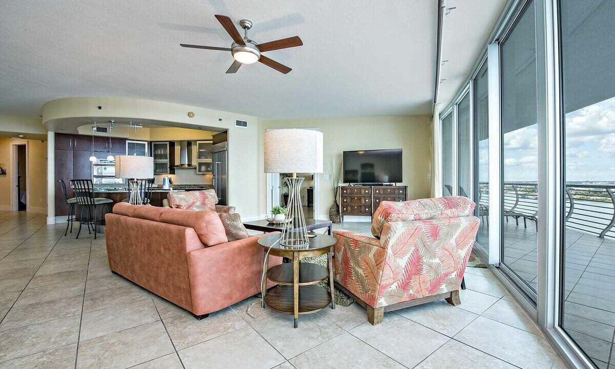 Photo of Livingroom in Orange Beach East