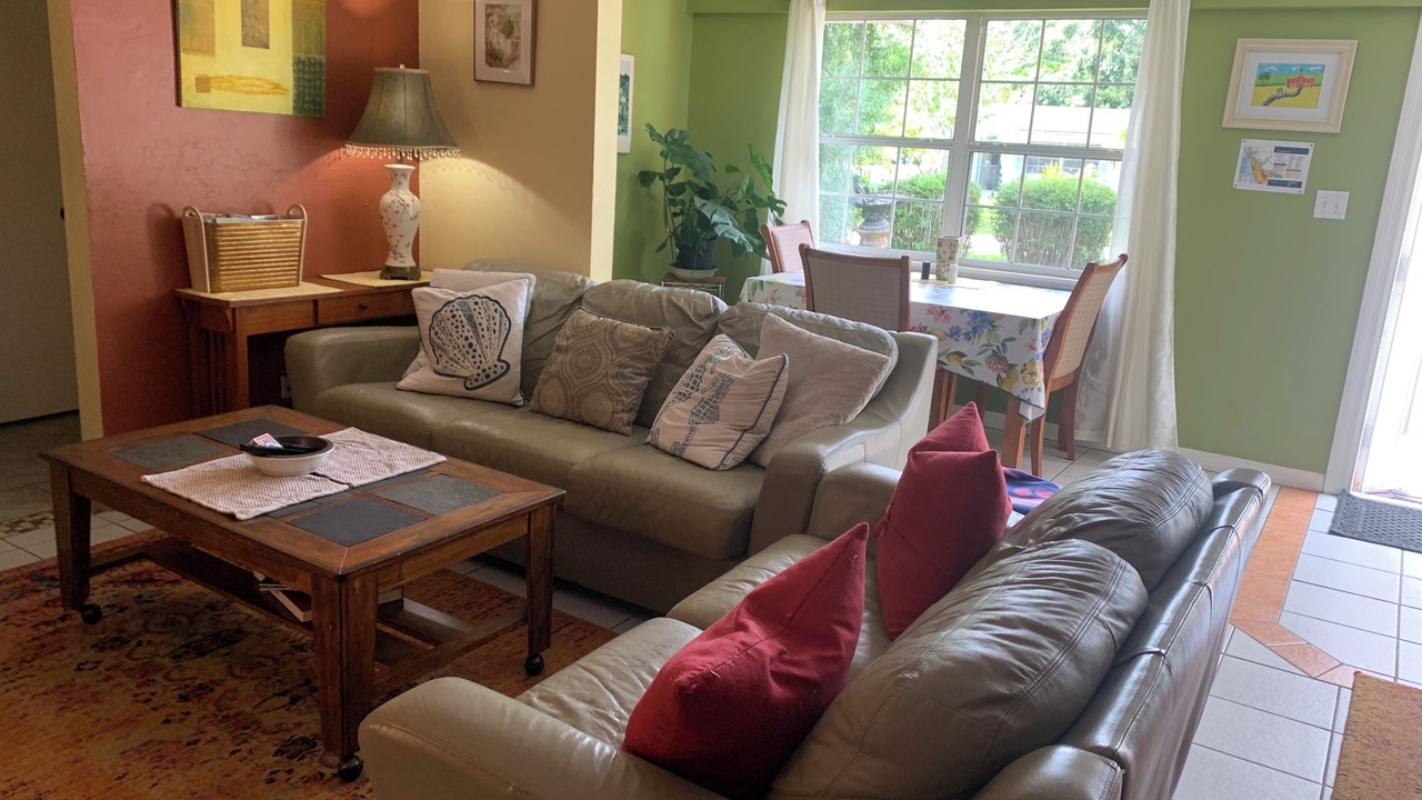 Photo of Livingroom in Arlington Park
