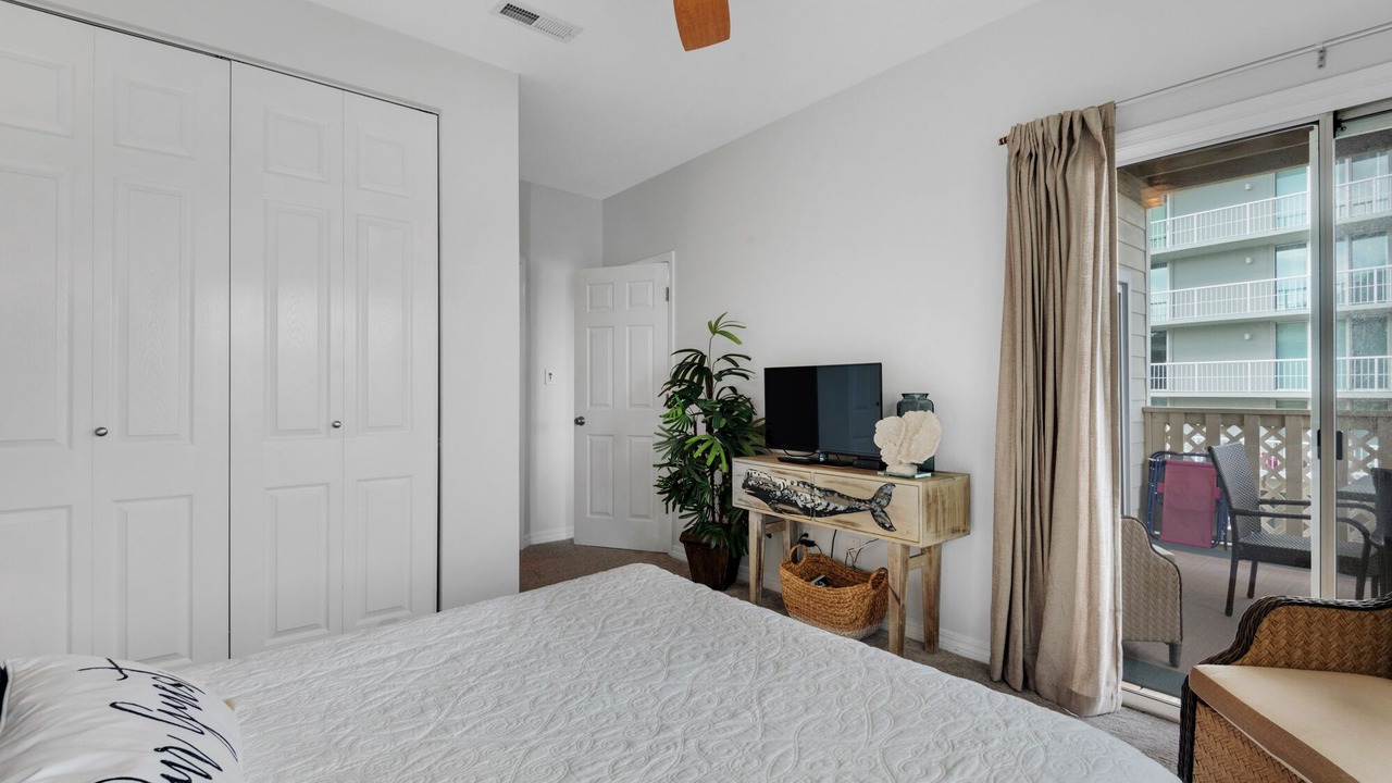 Photo of Bedroom in Pensacola Beach