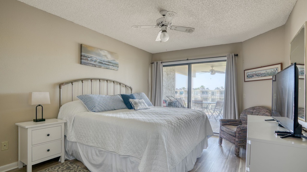 Photo of Bedroom in Butler Beach